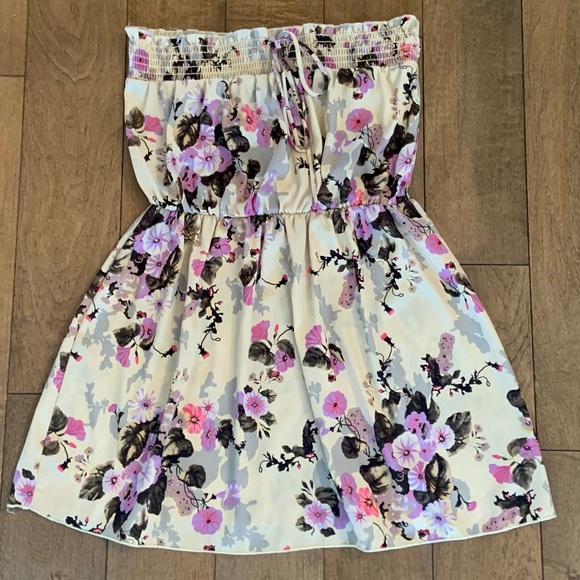 twik Dresses & Skirts - Strapless Dress